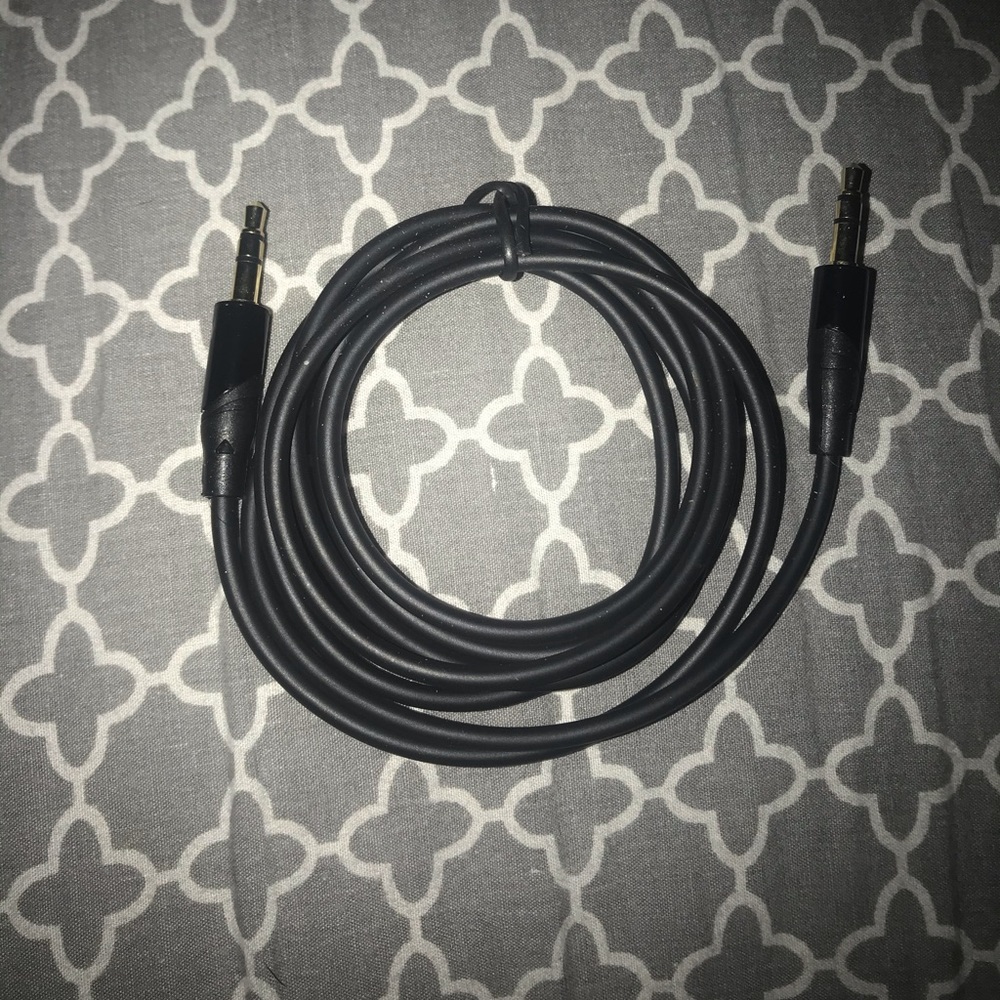 Aux cord